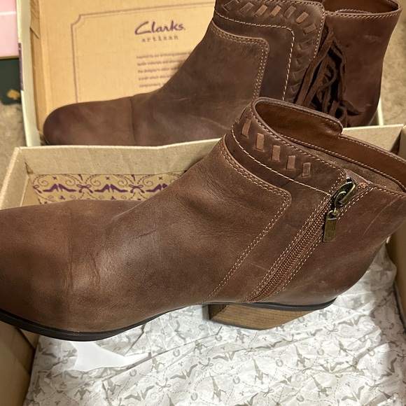Clarks Artisan Fringe Brown Ankle Booties gelata flora - Picture 3 of 4